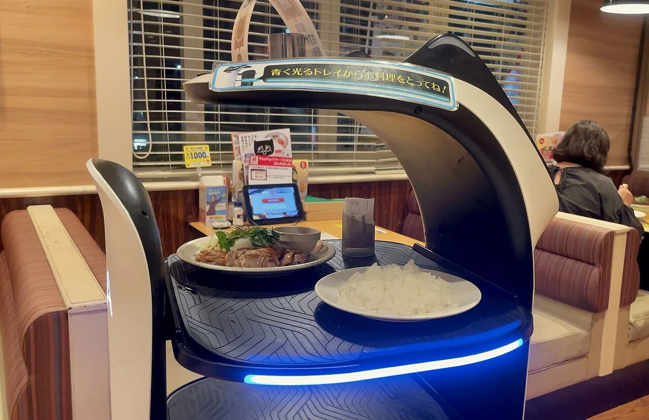 配膳ロボット
